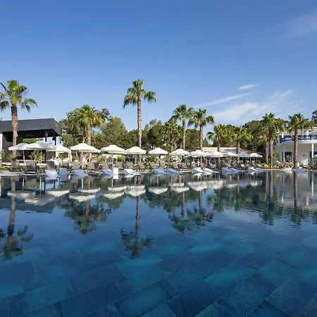 Berry Blue Hotel 5*