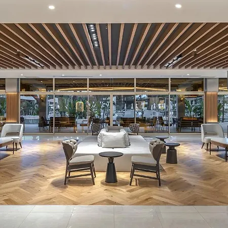 Hotel Berry Blue Side