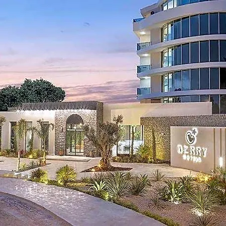 Hotel Berry Blue Side