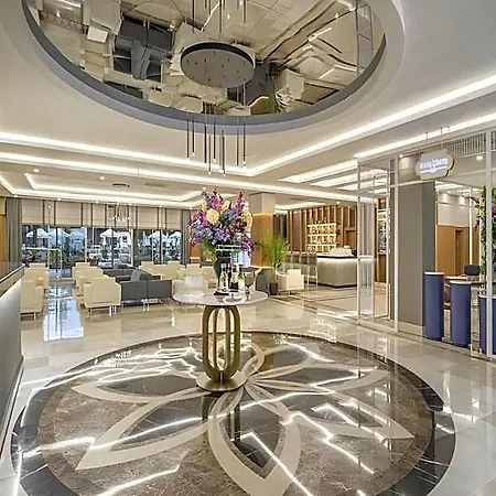 Berry Blue Hotel