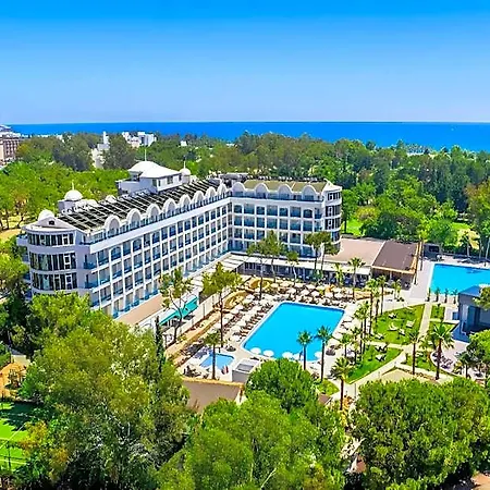 Berry Blue Hotel Side
