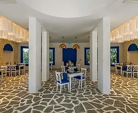 Hotel Berry Blue Sidé