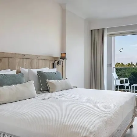 Berry Blue Szálloda 5*